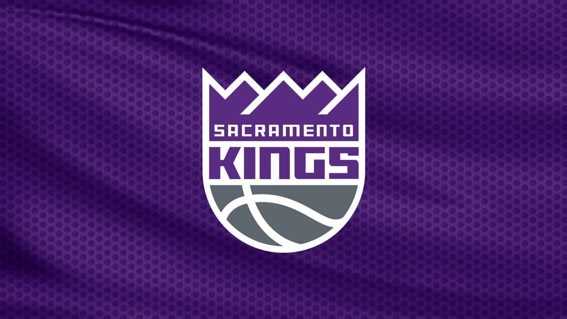 Kings v Lakers